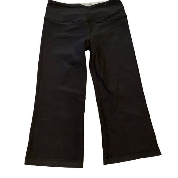 Lululemon Groove Crop Black / Wee Are From Space Coal Fossil / Fossil Size 4 - Picture 6 of 10